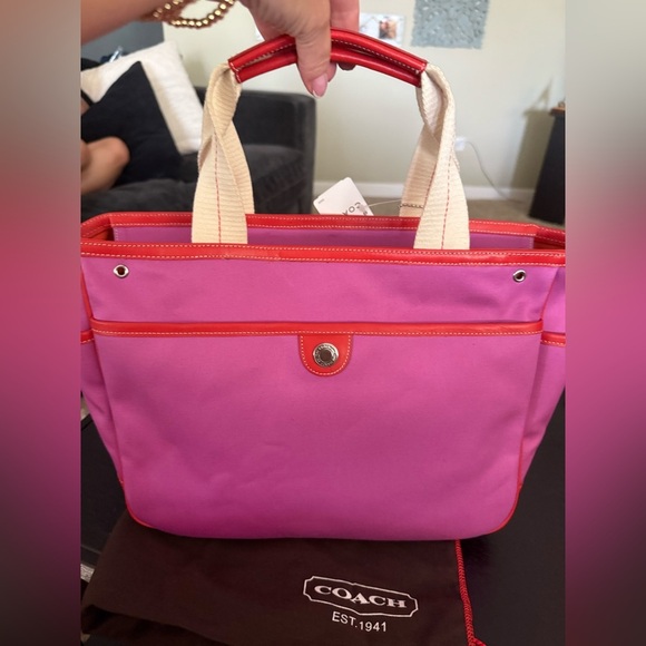 Coach twl Hampton garden tote purplish pink red nwt dust bag included - Picture 4 of 10